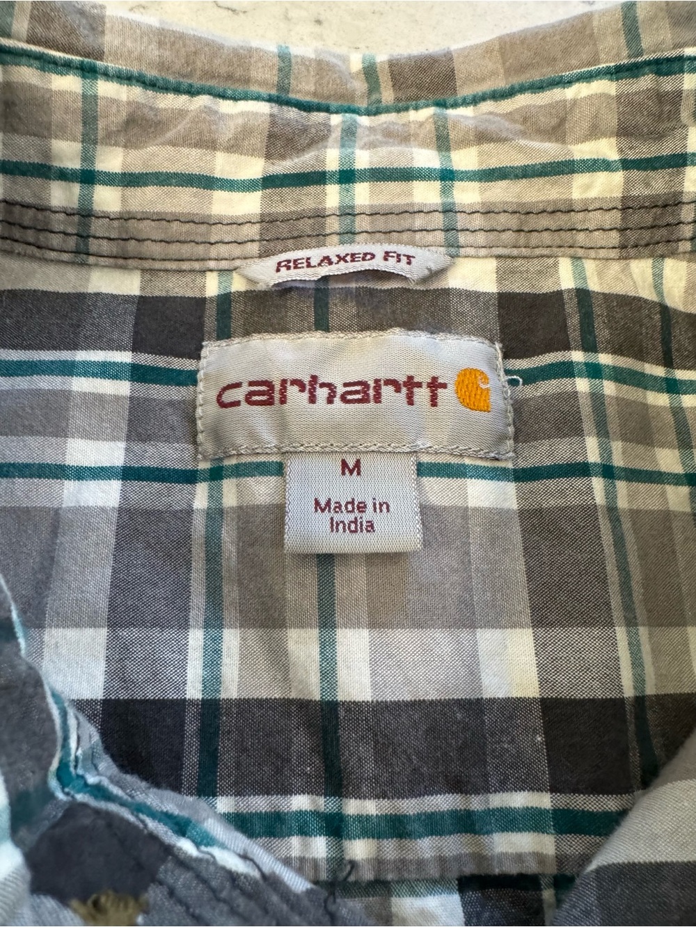 Carhartt Short-Sleeve Plaid Button-Down Shirt - Gray, Black, Green. Size Mens M - Picture 2 of 6